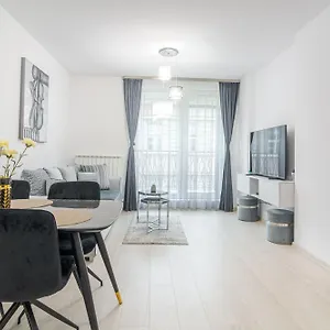 Paris Luxury Centre 2bdr W Work Desk And Wifi Near Nevsky Cathedral Apartamento Sofía